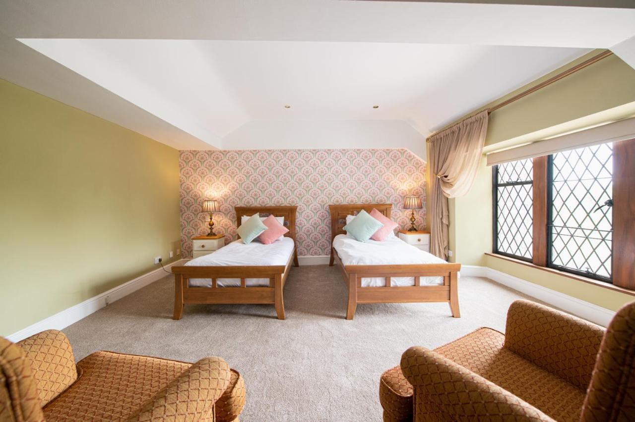 Miskin Manor Hotel Hensol Extérieur photo