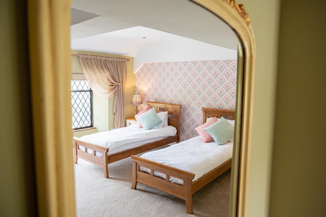 Miskin Manor Hotel Hensol Extérieur photo
