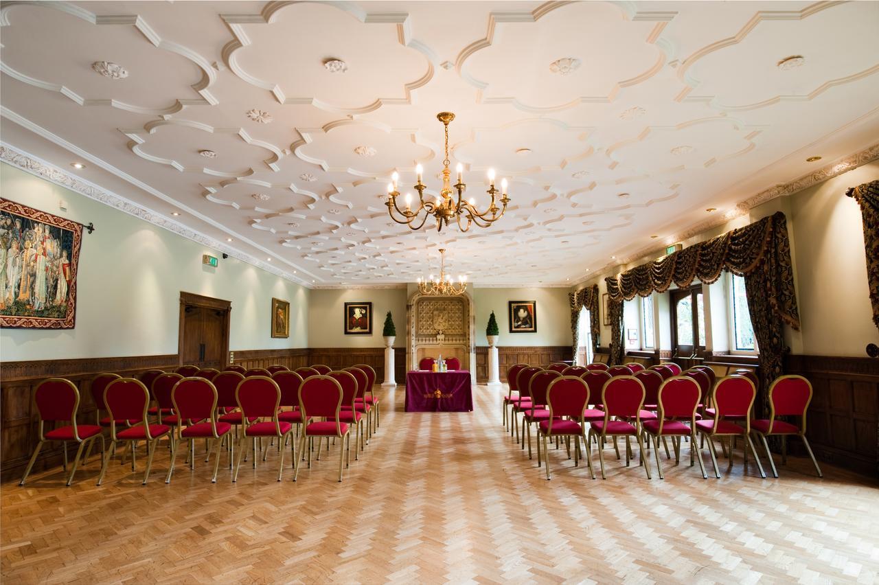 Miskin Manor Hotel Hensol Extérieur photo