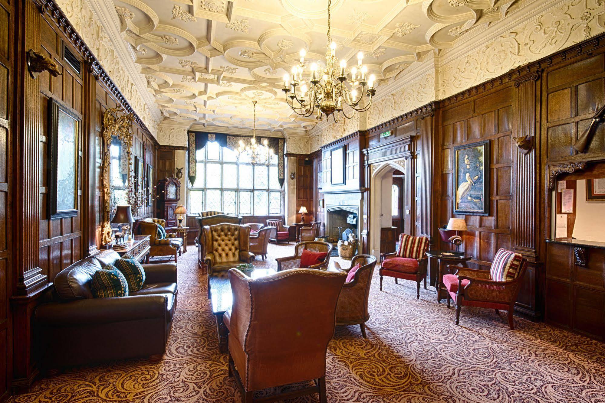 Miskin Manor Hotel Hensol Extérieur photo