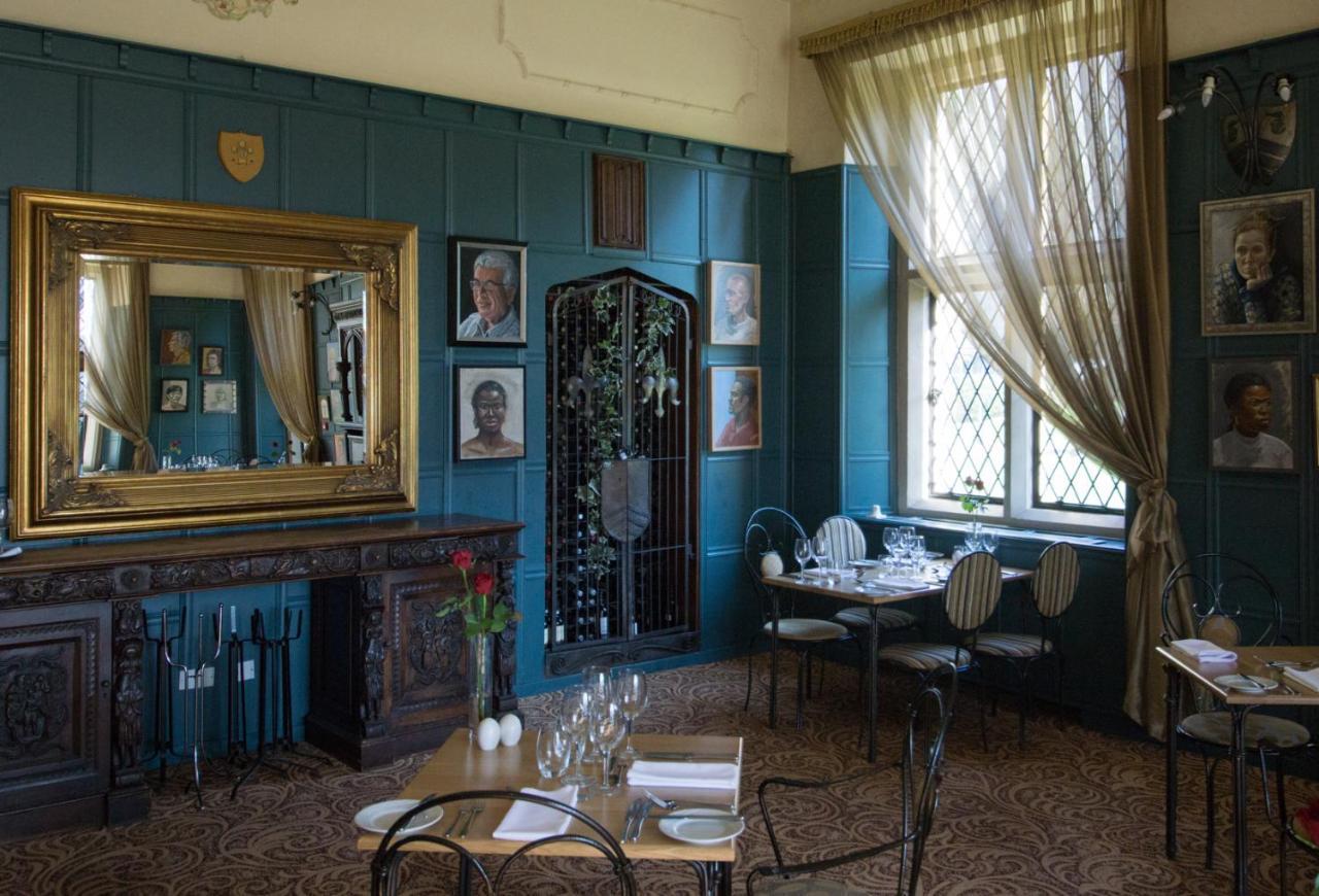 Miskin Manor Hotel Hensol Extérieur photo
